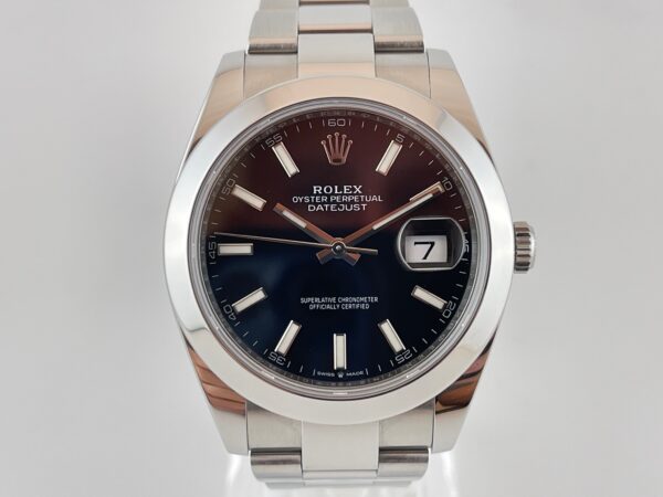 Rolex-Datejust-126300-Black-dial